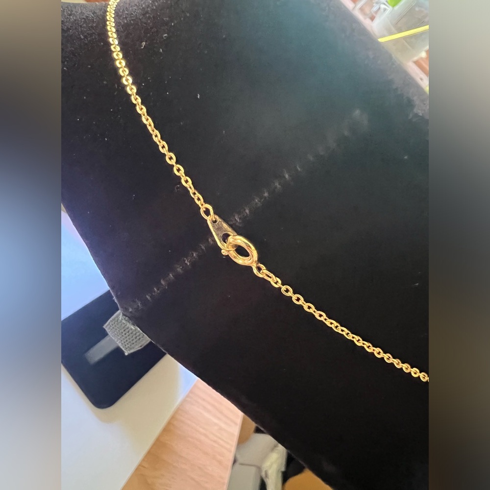 Citrine Colored Gem Pendant on Gold Tone Chain - Picture 8 of 10